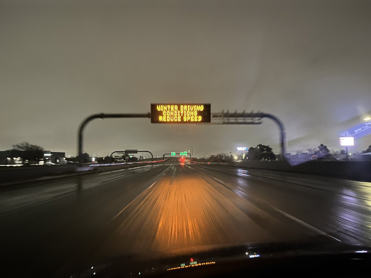 kslnewsradio's tweet photo. Headed out for early #BlackFriday bargains? Depending on where you’re headed, roads could be wet or they could have ice and slush. Listen all morning long for important @kslweather and @KSLTraffic updates! #KSLAM #utwx
Photo: @KSLbbruce https://t.co/8FXUzePHN9