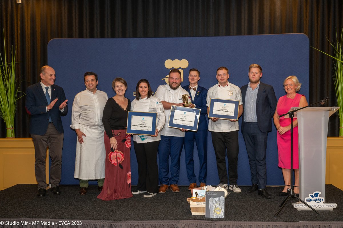 campustihdf's tweet photo. 🏆CONCOURS EYCA : CLAP DE FIN🏆

L’European Young Chef Award 2023 a été décerné mercredi à Boštjan VOLK (Slovénie) !🥇

Les 2ème et 3ème prix ont été reçus respectivement par Cristina PONS (Espagne) et Sander MOLLERUP (Danemark). 

Toutes les photos ici : https://t.co/3kb1HPMI25 https://t.co/AcEnuq0YMK