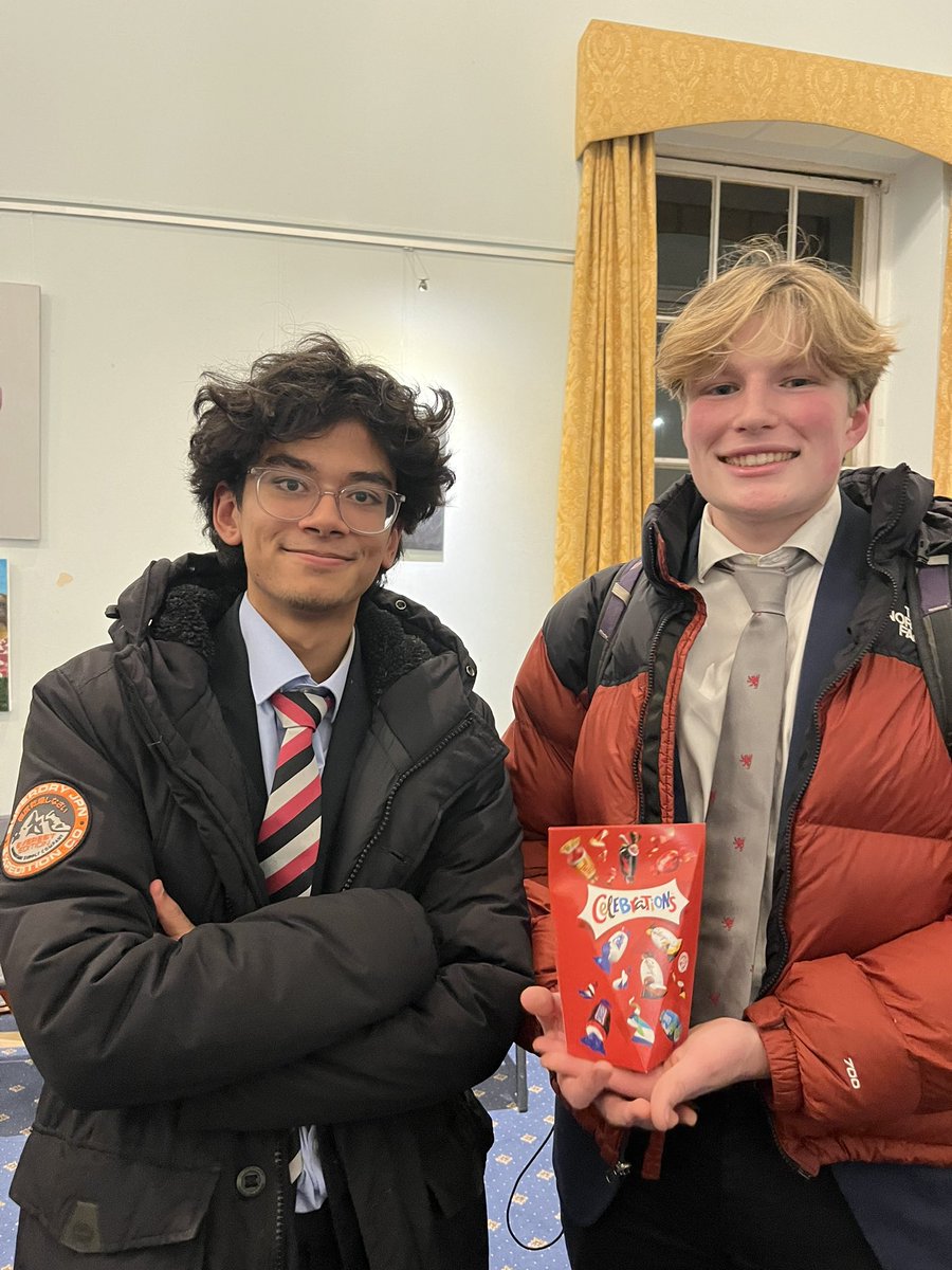 Our students of Spanish, French and German had a wonderful time debating at <a href="/CheltCollege/">Cheltenham College</a> 🇪🇸 🇫🇷 🇩🇪 Our French team was even awarded the second prize 🥈! #abingdonschool #debatingcompetition #mfl