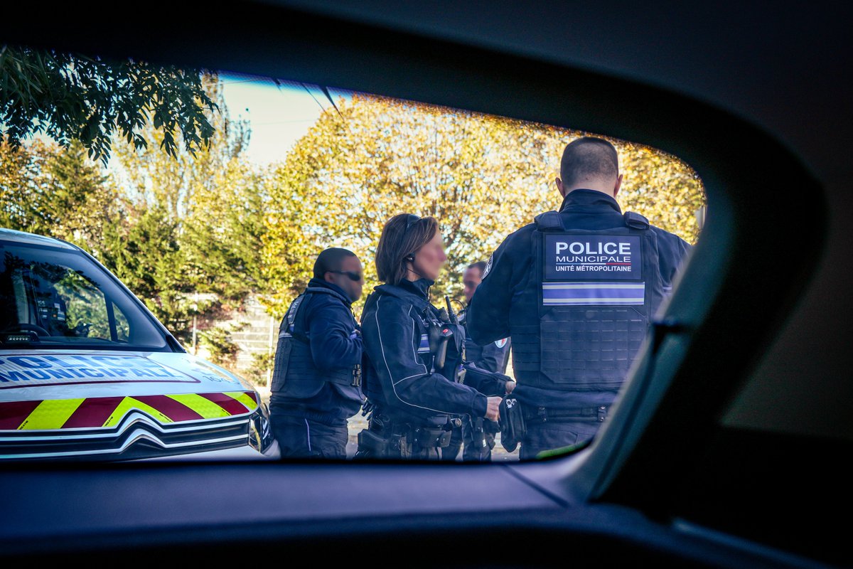 PMMontpellier's tweet photo. 🔴 Hier avec la #PMT et @PoliceNat34 aux arrêts :
🚎 #Philippides 16h
Sécuriser les abords du lycée Nevers
2 hommes sanctionnés pour conso & trouble à l'ordre public sous alcool
🚎 #Mosson 18h
Sécuriser la L1 & L3 en statique sur les quais
Agir avec les contrôleurs @TaMVoyages https://t.co/Zt5PfpnxET
