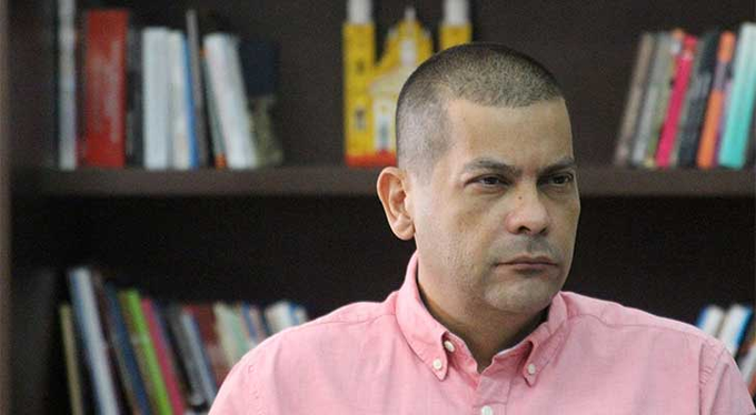 diariolagrey's tweet photo. Omar Prieto y tres socios son investigados por apoderarse de $ 400 millones del Fondo Chino.

Roberto Añez, Juan Ramírez y David Brillembourg, cercanos Prieto, supuestamente, constituyeron un fideicomiso en Bancoex para acceder a recursos para construir una planta incineradora. https://t.co/mKdCyrTxu2