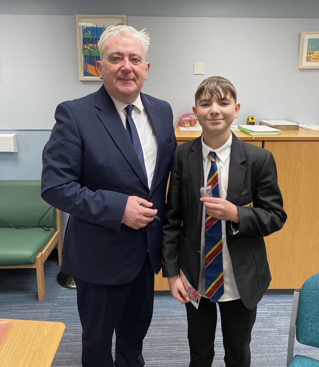 CN_HS's tweet photo. Celebrating Success: this S2 boy is the pride of #teamCNHS💙❤️💛 today after successfully carrying out CPR last night saving the life of an elderly gentleman. Well done 👏 @Lowland_RFCA #armycadets #CPRtraining #S2 https://t.co/XDeju6KUFM