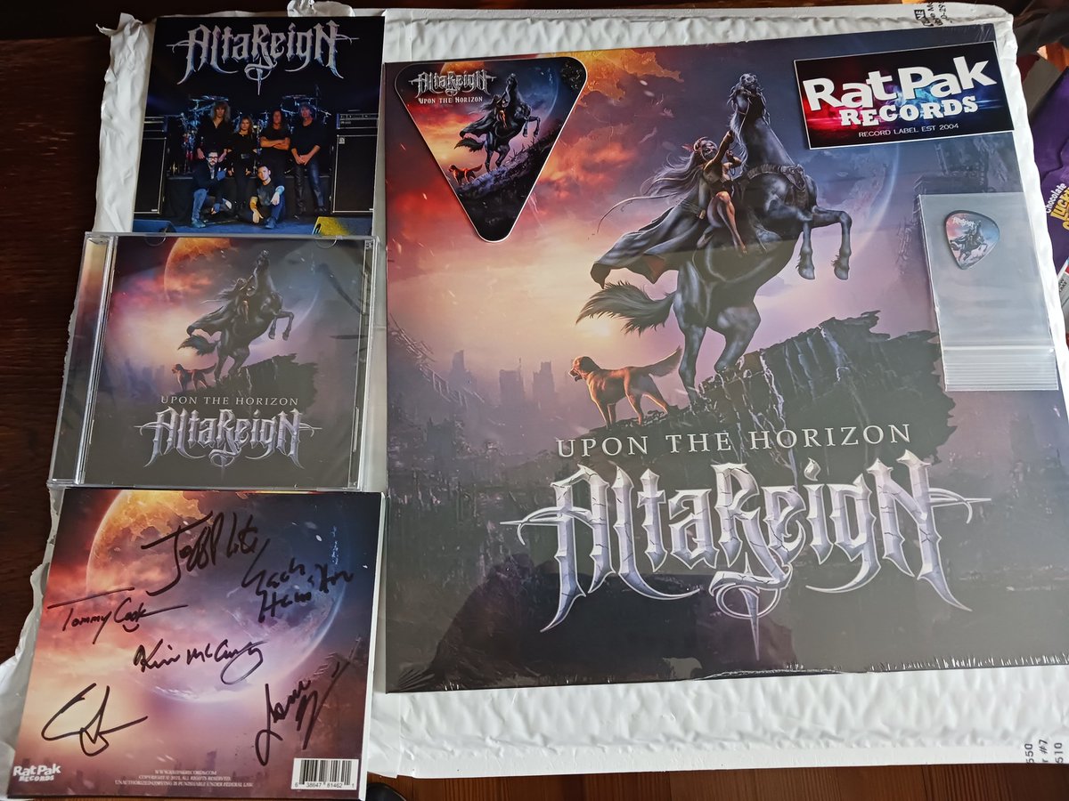 KruegerFAngel's tweet photo. Check out the new album by #AltaReign "Upon The Horizon" featuring Jeff Plate of Savatage/TSO drummer and TSO keyboardist Jane Mangini! @ratpakrecords has a limited edition run on vinyl and autographed bundles!
@Rockdecades https://t.co/DgffT50v1Z