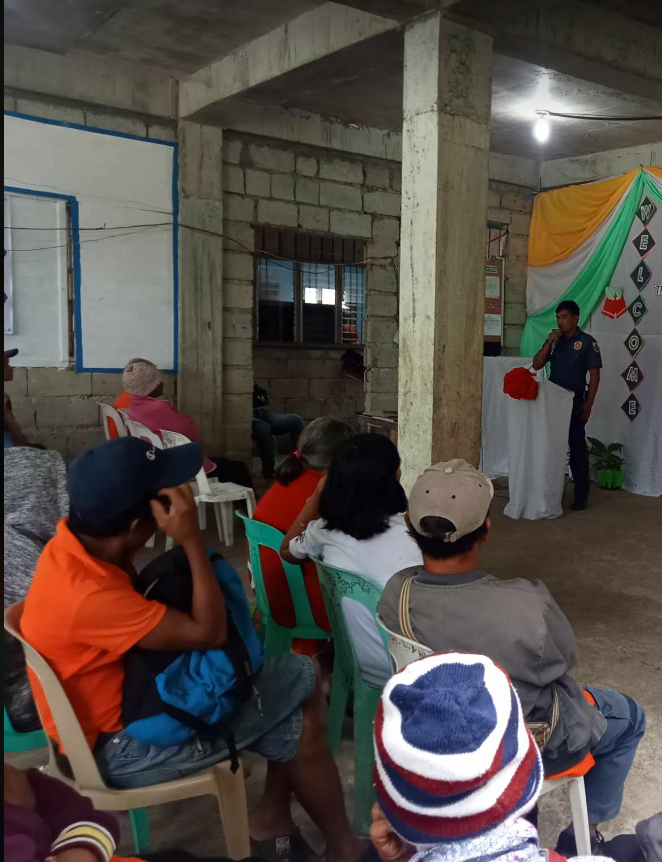 PNPHungduan's tweet image. Advocacy campaign to End Rape against Women and Children held at Bangbang, Hungduan, ifugao.
#SerbisyongNagkakaisa #ToServeandProtect