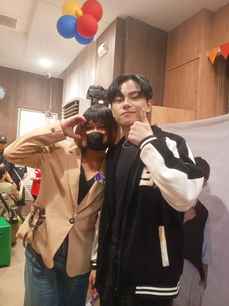 dizon_samanta's tweet photo. 11th ALEXtraordinary Month #AvengersSelcaDay 
#ALEXhibit #AJAA
 #AJAA_ALEX @Alex_Noel5783 https://t.co/pRiBv3DqNa