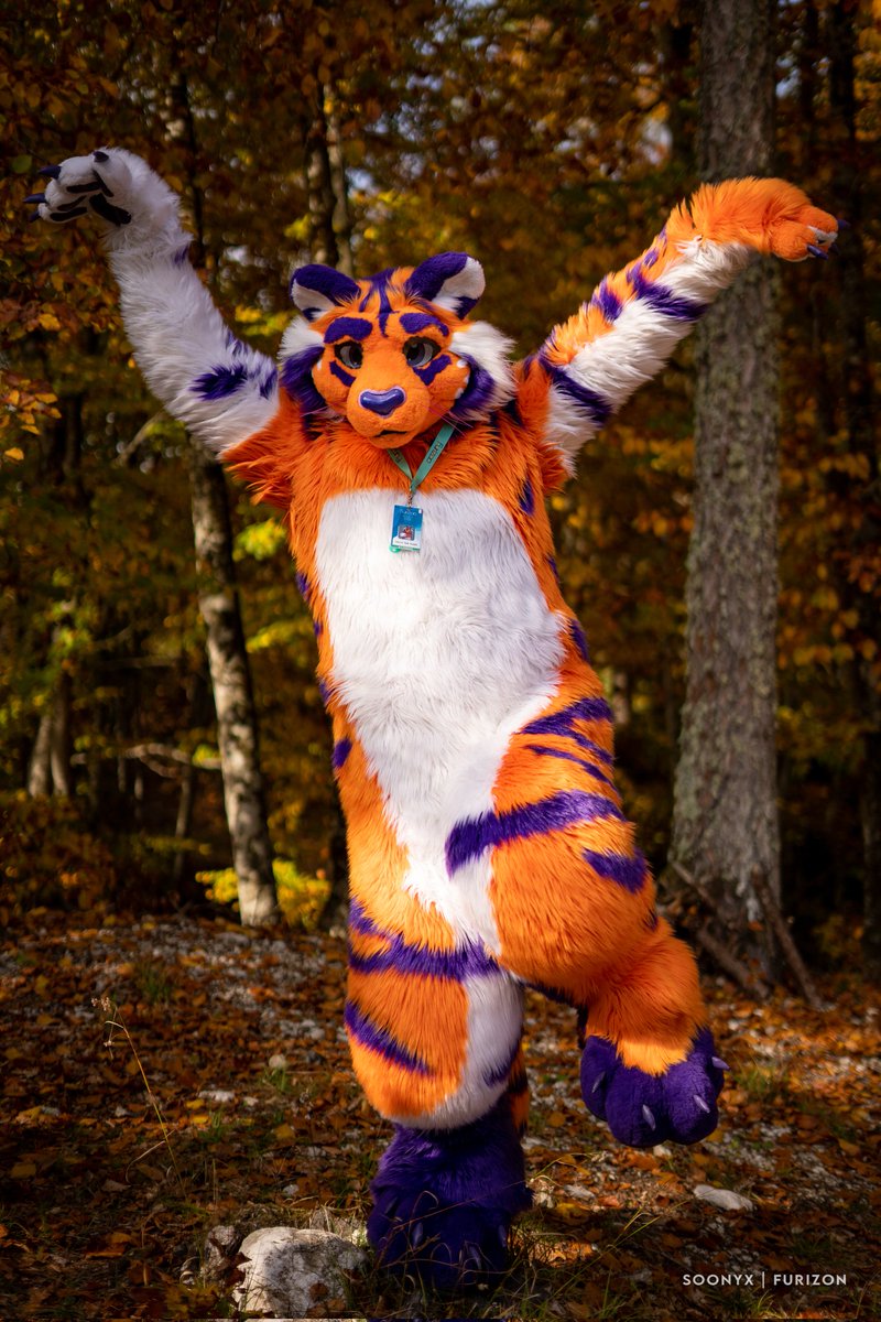 Jolly The Tiger (@jollytiger2) on Twitter photo Practicing the crane kick
Happy #FursuitFriday
โ๏ธ <a href="/SewingStuffs/">SewingStuffs ๐จ๐ฆ๐</a>
๐ท <a href="/SoonyxWah/">Soonyx Wah ๐ Megaplex</a> Practicing the crane kick
Happy #FursuitFriday
โ๏ธ <a href="/SewingStuffs/">SewingStuffs ๐จ๐ฆ๐</a>
๐ท <a href="/SoonyxWah/">Soonyx Wah ๐ Megaplex</a>