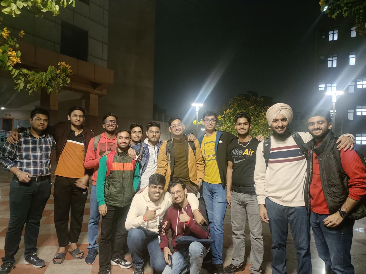 Ekas_7's tweet image. Lit up the stage at the recent Hack Club event on DSA 🚀 Shared key insights for coding newbies:🌐💻 Huge thanks to all the juniors for being an amazing audience! in time of end sems #CodingJourney #CodeCommunity 🎤@hackClubNitj 
Thank u @iota_nitj for fetching the sponsor.