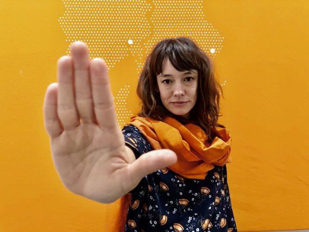 SwedenAmbBD's tweet image. 🖐#16DaysofActivism✋ against #GenderBasedViolence is here again. Does it not trouble you that a campaign like this is needed in 2023? So how can YOU be #PartOfTheSolution?

#OrangeTheWorld🧡- everyday! 

#ItTakesAWorld  #16Days #EndGBV #EndViolenceAgainstWomen