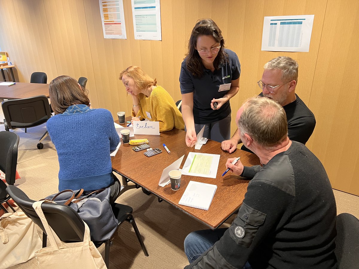 Wikifin_FR's tweet photo. 📸 Plus de 120 enseignants ont participé à la première édition de la Journée de l'Éducation Financière : une journée de formation pour les enseignants du secondaire qui abordent des thèmes financiers dans leurs cours.

🔗https://t.co/OWBU2vqc64

#WikifinSchool #Wikifin https://t.co/C4yCYsHOrs