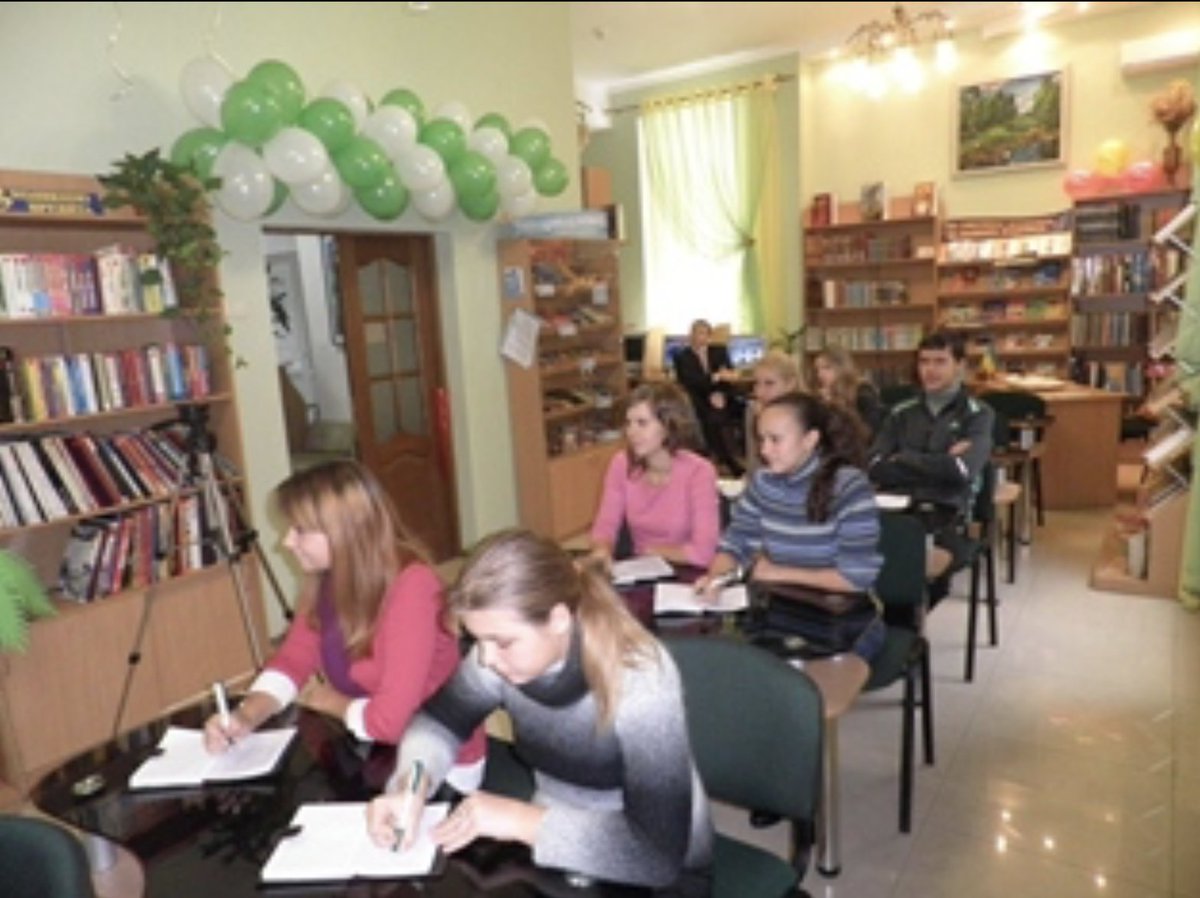 So sah die Kinderbibliothek 'Möwe von Dnipro' in Cherson vor dem russischen Angriff aus: /2
#Kherson