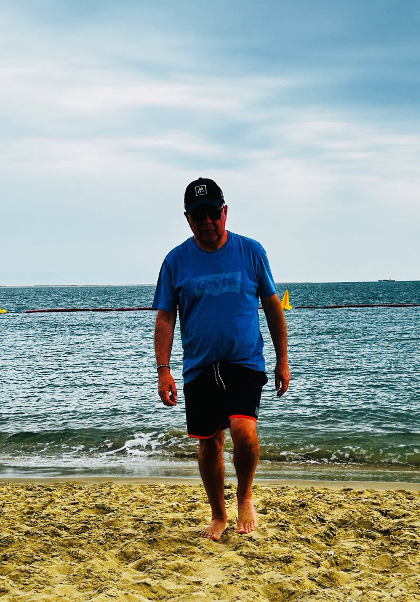 Still very warm but a little cloudy today. Thought I’d put a t shirt on for lunch on the beach.