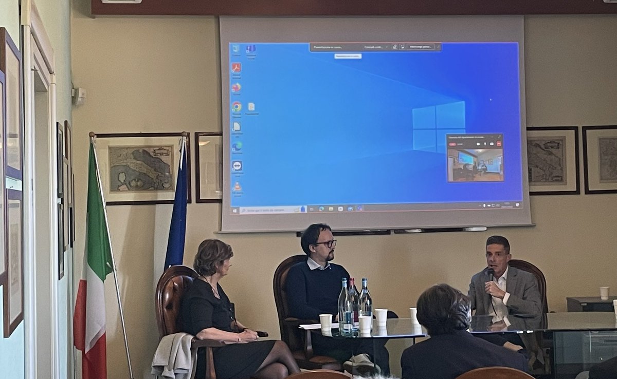 AlePisoni's tweet photo. #giornatadellaricerca @ecoInsubria “Dalla ricerca al business. Una startup di successo nella “top 3” mondiale nel campo della cybersecurity industriale” @morenocarullo di @nozominetworks intervistato da @aonetti https://t.co/oiyf682FTw
