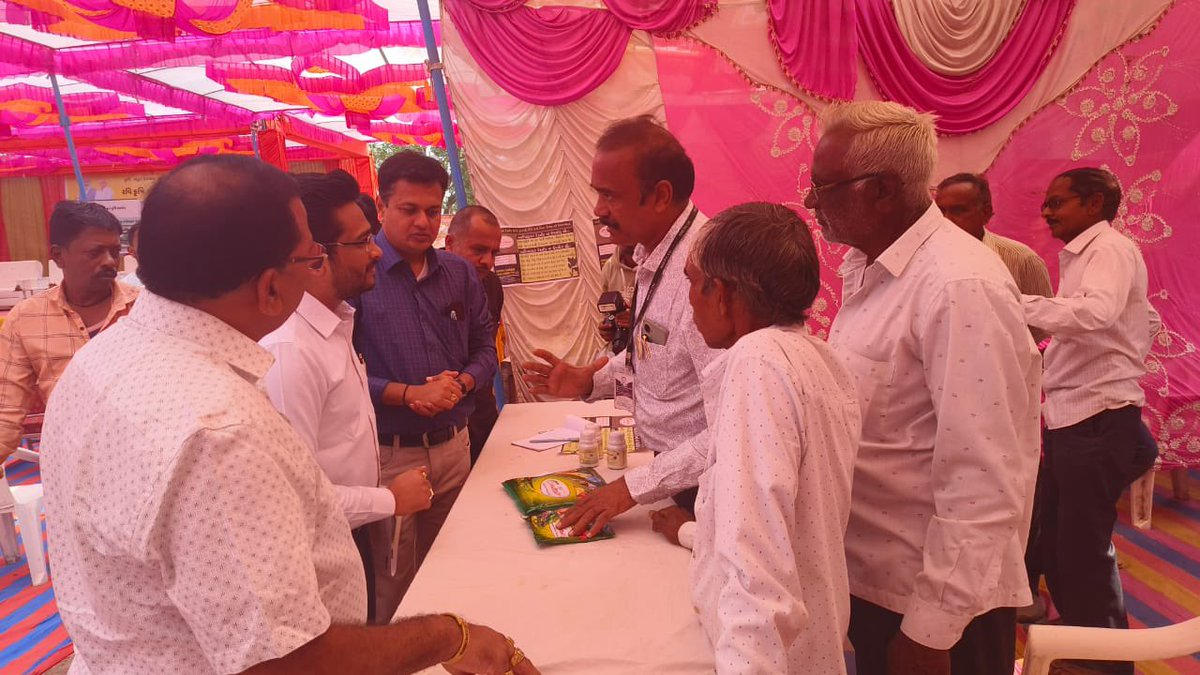 રવિ કૃષિ મહોત્સવ -૨૦૨૩ અંતર્ગત કૃષિ મેળો વ કૃષિ પ્રદર્શન ડેસર ખાતે યોજાયું.જેમાં A.A.U.થી પધારેલ સંશોધન વૈજ્ઞાનિકશ્રીઓ દ્વારા ખેડૂતોને ઉપયોગી માર્ગદર્શન પૂરું પાડવામાં આવ્યું.<a href="/ddo_vadodara/">District Panchayat Vadodara</a> <a href="/CollectorVad/">Collector & DM Office Vadodara</a> <a href="/Info_Vadodara/">Info Vadodara GoG</a>