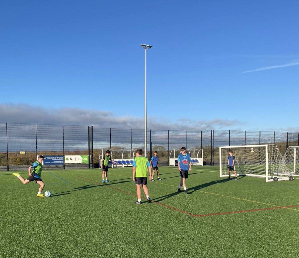 Thursday saw another day of House Game competitions😀Well done to all Year 10s that participated, there was great sportsmanship and engagement all round ⚽️🏐🏸