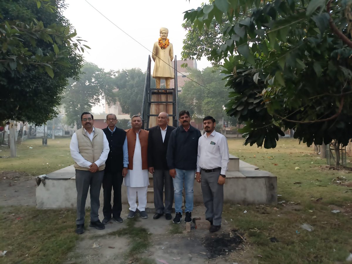 unispur1's tweet photo. किसानों के मसीहा गरीब किसान मजदूर के रखवाले दीनबंधु सर छोटू राम जी की जयंती पर सादर नमन https://t.co/q61qxC5VBN