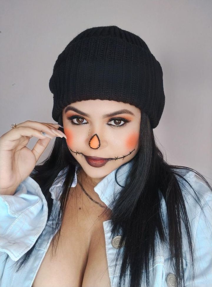 BuzzCastAPP's tweet photo. 😊Hey, BuzzCasters!
🥰She is 𝒰༒Cami25K🍔🍪🎄
⚡Come and follow: 11862233
#buzzcast #streamer #steamerin #livestreaming #livestream #streamer #streaming #livestreamers #livestreamersbelike #shooting #newstreamer #livestreaming #selfile #streamerespañol #streamergirl #liveapp https://t.co/Ez3aIqGrsG