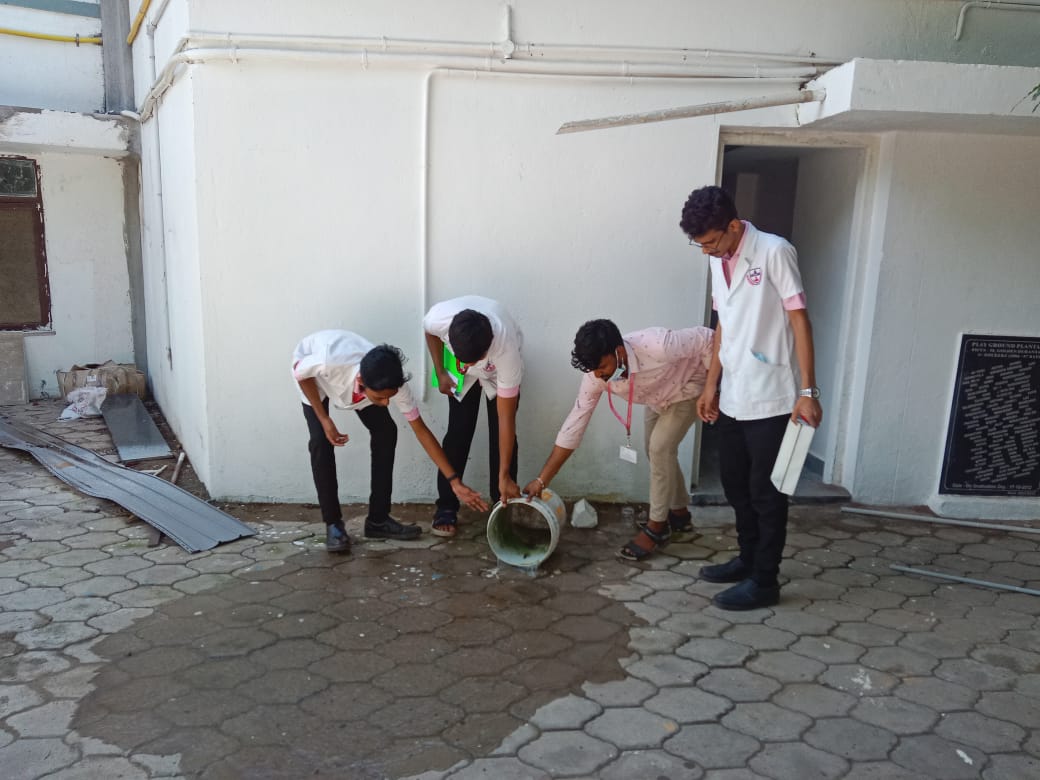 ICMRVCRC's tweet image. To control the rising Dengue cases in #Puducherry, 14 Teams from @AVMCH3 and @ICMRVCRC took part in #VectorControl Campus Walk and eliminated mosquito breeding sources.
Underwater larval and pupal stages are the easiest to control mosquitoes
#SwachhtaHiSeva #SwachhtaCampaign