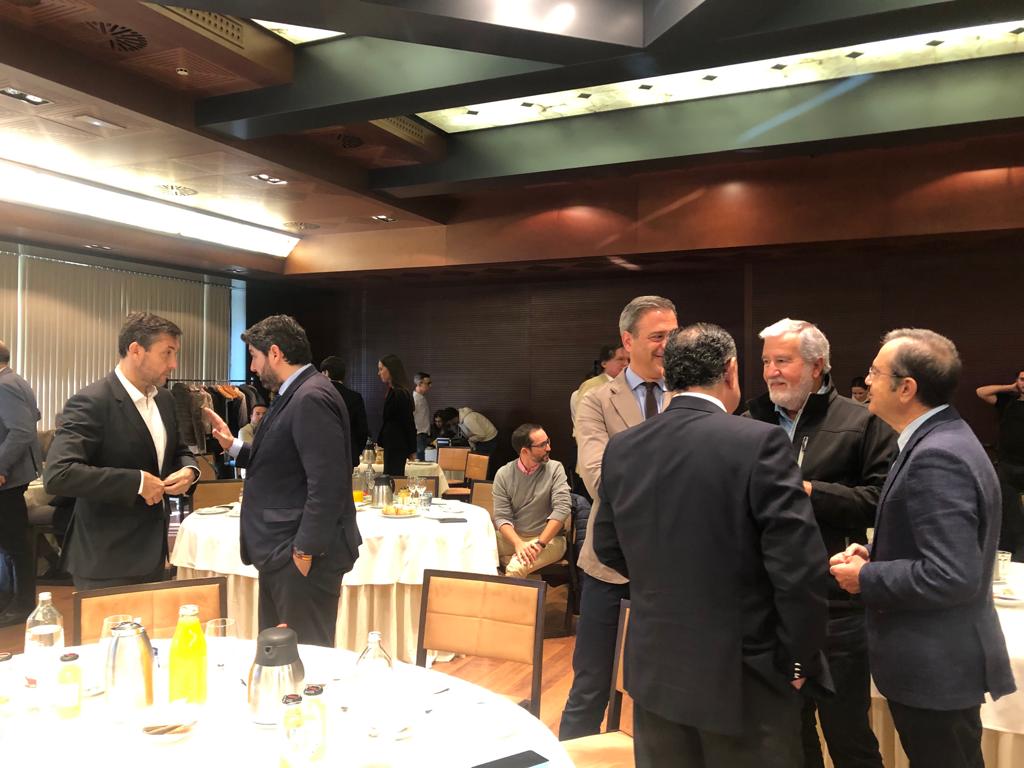 🔊 Esta mañana, nuestro director <a href="/soyjoaquingomez/">Joaquín Gómez Gómez 🇪🇺 🇪🇸 🇺🇦</a> ha formado parte del Foro Conversa "Región de Murcia. Un caso de éxito en el impulso de exportaciones de alimentación y tecnología" de <a href="/La_SER/">Cadena SER</a>, emitido en streaming.