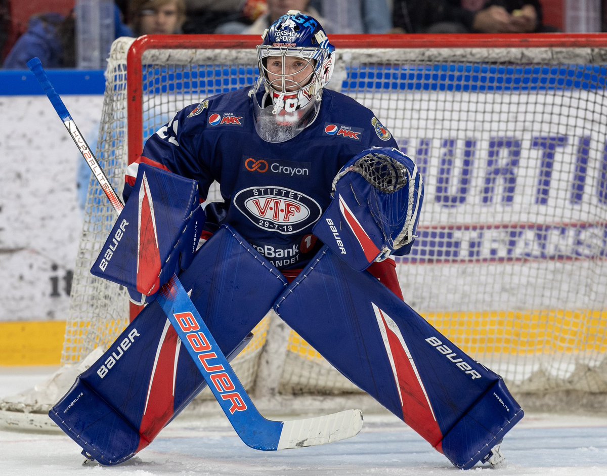 VIFhockey's tweet photo. Vi gratulerer Thomas Olsen, Daniel Bøen Rokseth og Tobias Breivold med landslagsuttak 🇳🇴
Gutta skal delta i en 3-nasjonersturnering i Bratislava hvor Norge møter Slovakia og Latvia 13. og 14.desember 💪🏼
Vi ønsker gutta våre og landslaget lykke til 🤩

📸 Myhre Media
#vifhockey #hockeyerbestlive