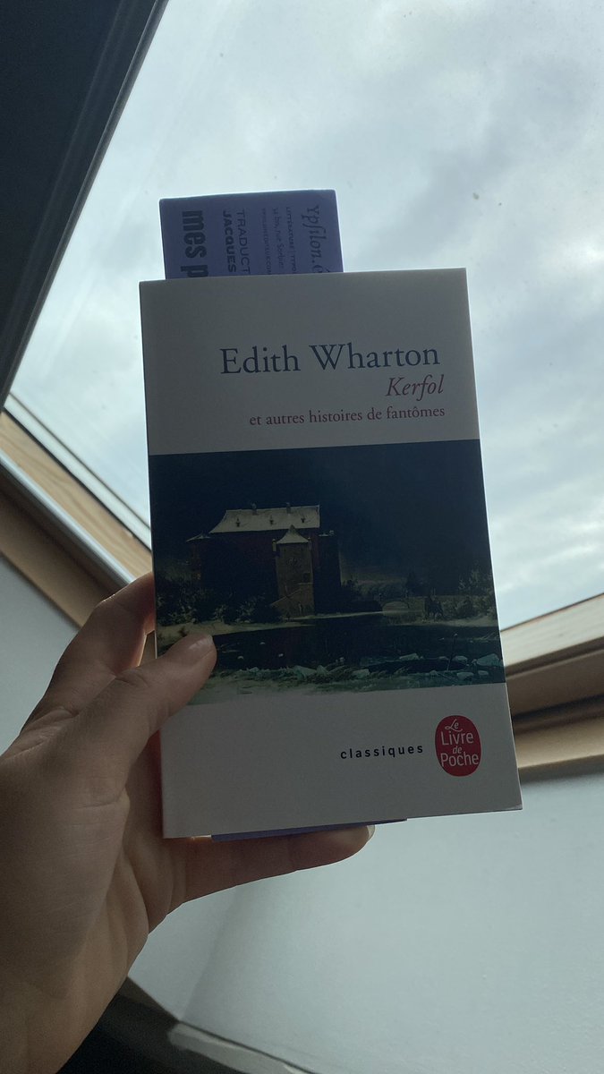 #VendrediLecture

Pour continuer sur l’esthétique de l’étrange, je dévore Edith Wharton « Kerfol, et autres histoires de fantômes ». 
<a href="/livredepoche/">Livre de Poche</a>