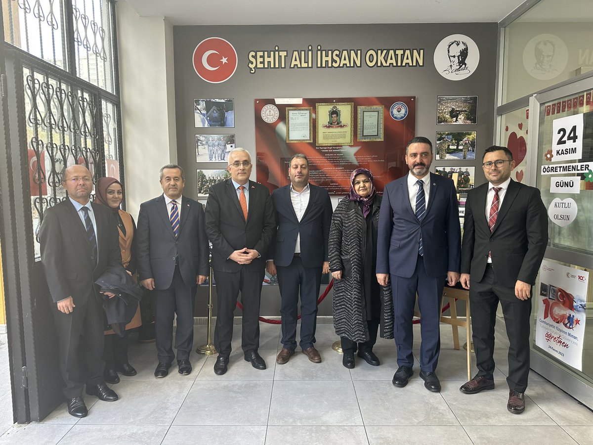 Genel Müdürümüz Sayın <a href="/semseddinylcn/">Dr. Şemseddin Yalçın 🇹🇷</a> #ÖğretmenlerGünü’nü kahraman şehidimiz Ali İhsan OKATAN’ın isminin verildiği okulda kutlayarak Sayın Bakanımız <a href="/MahinurOzdemir/">Mahinur Özdemir Göktaş</a> Hanımefendi’nin tebriklerini iletti.