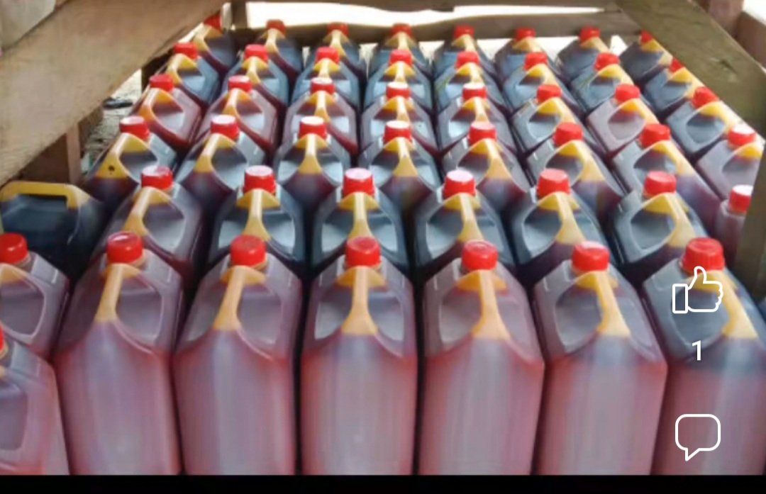 Palm oil for cooking. Looking for cooking palm oil in Grenada and the rest of the Caribbean. Contact us for supplies including other african food supplies. #grenada #palmoil #caribbean #africanfood