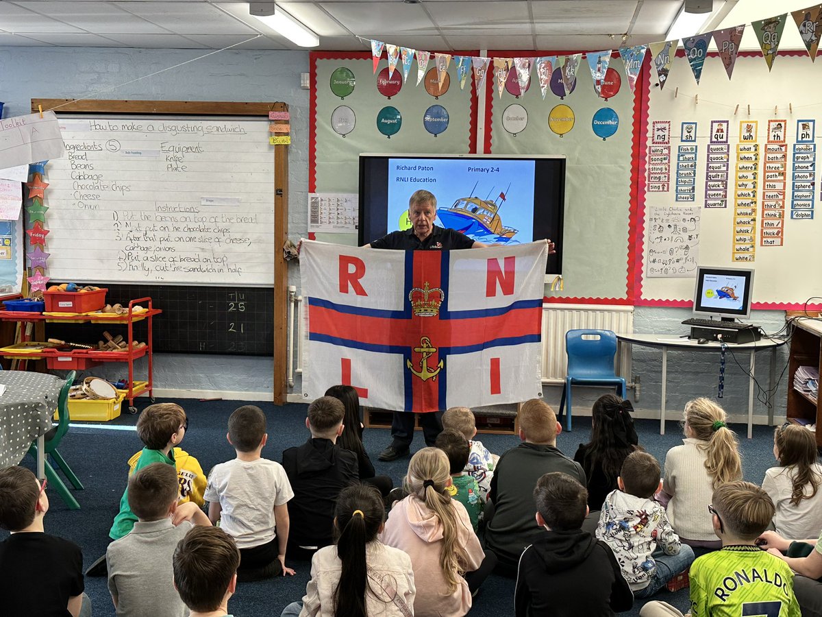 ArklestonSchool's tweet photo. A huge thank you to @RNLI for visiting Arkleston today to tell us all about the great work of the RNLI and how we can keep ourselves safe in water. #verticallearning #watersafety @AttainRen https://t.co/gwdrgJjdb7