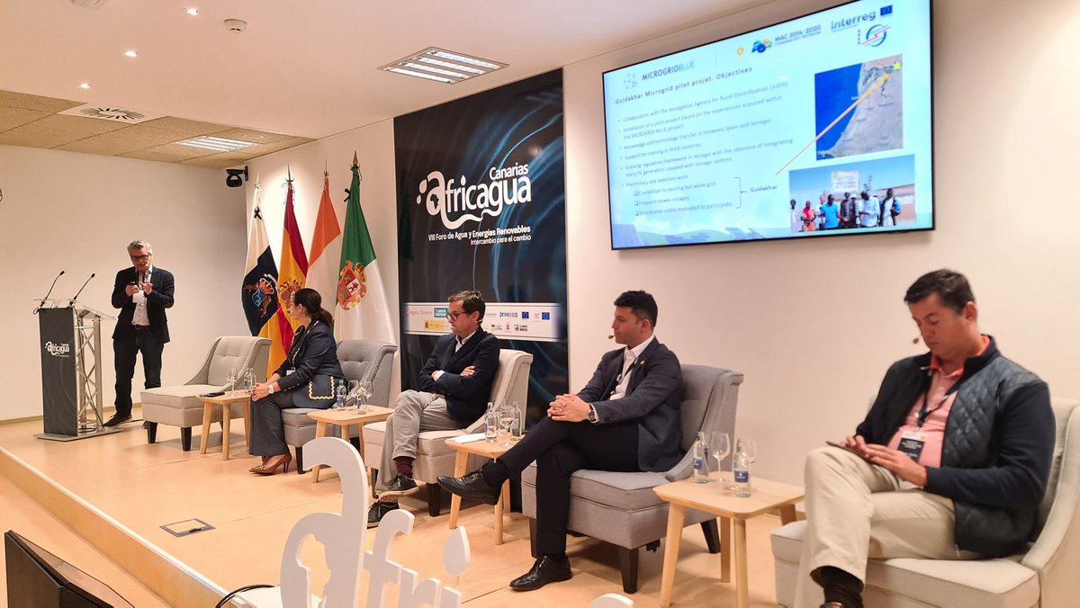 ITCCANARIAS's tweet photo. #Africagua2023 | Daniel Henríquez, ITC: "Proyectos como #ReffectAfrica y #Microgridblue nos han permitido llevar tecnología a poblaciones rurales de #África para implementar soluciones energéticas sostenibles como la microrred eléctrica instalada en #Ghidakar, Senegal" https://t.co/6wndzRuoAP