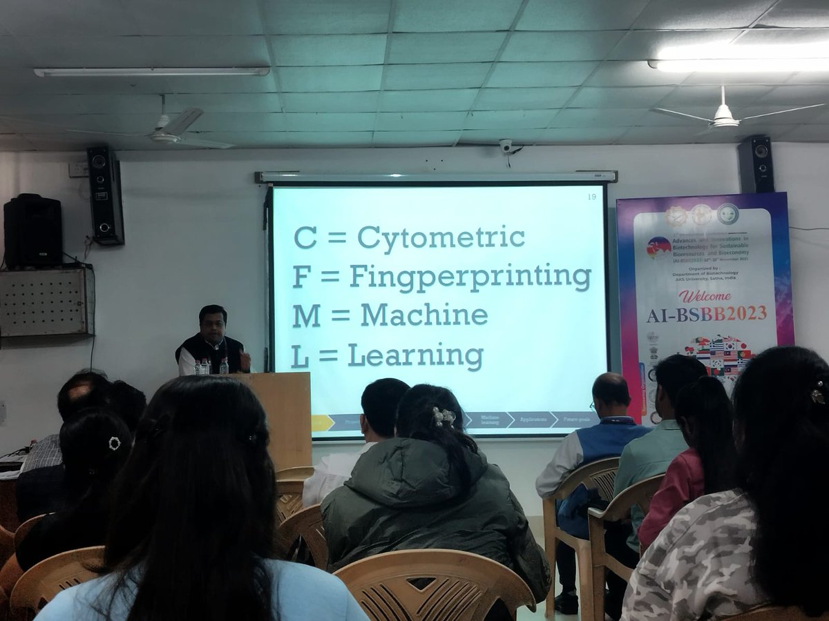 ASDhoble's tweet photo. Delivered invited talk 'A Novel Single Cell-Based Approach for Microbiome Dynamics in AD' at #AI_BSBB2023. Glad to announce PhD student @Madhumita_9021 @jeewanulab won the Best Oral Presentation award. Let's keep pushing boundaries for a greener future! @IITBHU_Varanasi https://t.co/orfge3tc7n