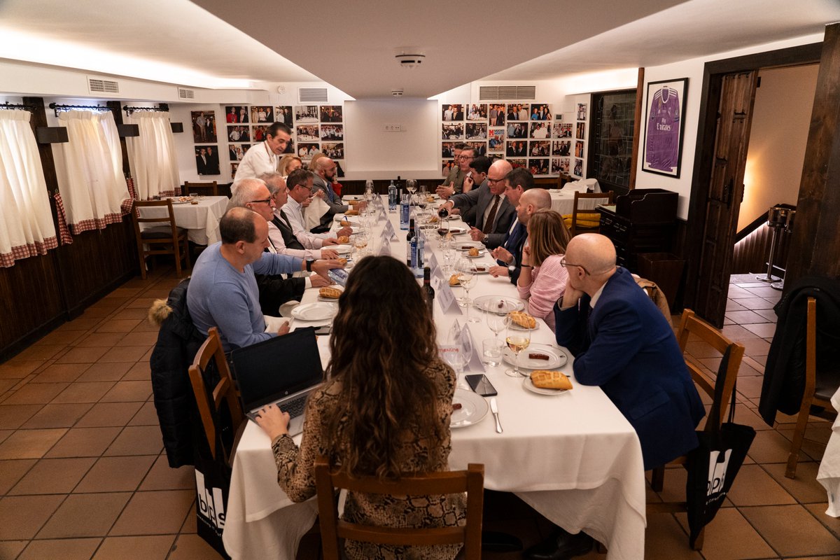 La #digitalización en la #AdministraciónPública evoluciona cada año. De la mano de @Extreme_Spain, <a href="/lks_next/">LKS Next</a>, <a href="/Mitel_Espana/">Mitel Spain</a>  y <a href="/SalesforceES/">SalesforceES</a>, reunimos a los responsables #TI de distintas entidades de la #AAPP para que nos cuenten su experiencia en un año convulso de #elecciones