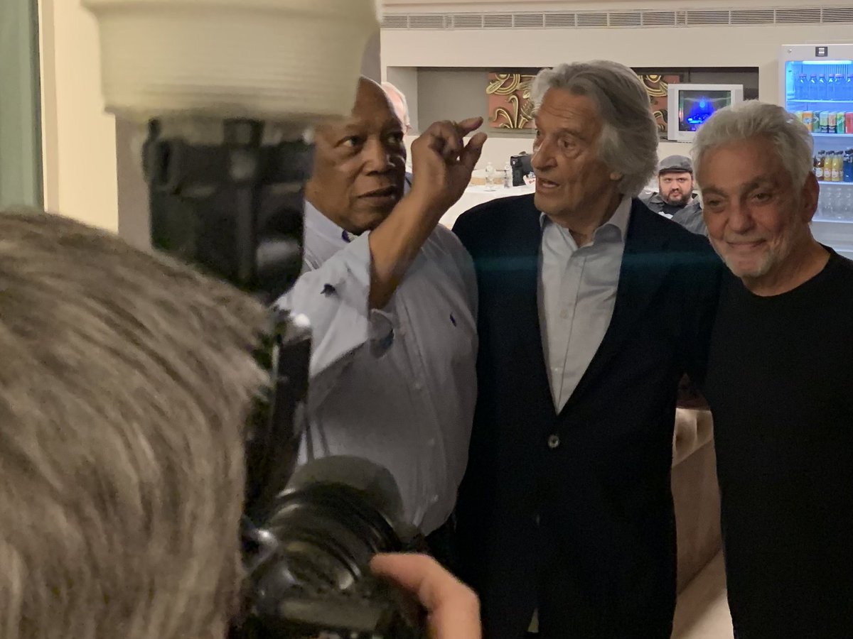 Just some of the very special friends, partners, family, great musicians and colleagues present at Opéra Garnier Monte-Carlo yesterday - festival double billing of Steve Gadd Band and Billy Cobham Spectrum 50 Band.
😎