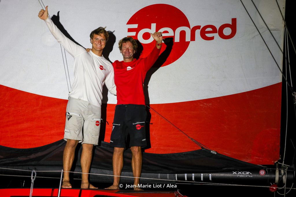 TeamEdenred's tweet photo. Transat Jacques Vabre : Emmanuel Le Roch et Basile Bourgnon décrochent le Top Ten au général sur le #Class40 @Edenred ⚪️🔴

La dream team Edenred termine une très belle saison 2023 sur une bonne note 👏👏

📷 Jean-Marie Liot - Aléa.

#edenred #TransatJacquesVabre #routeducafe https://t.co/lNSFsO285f