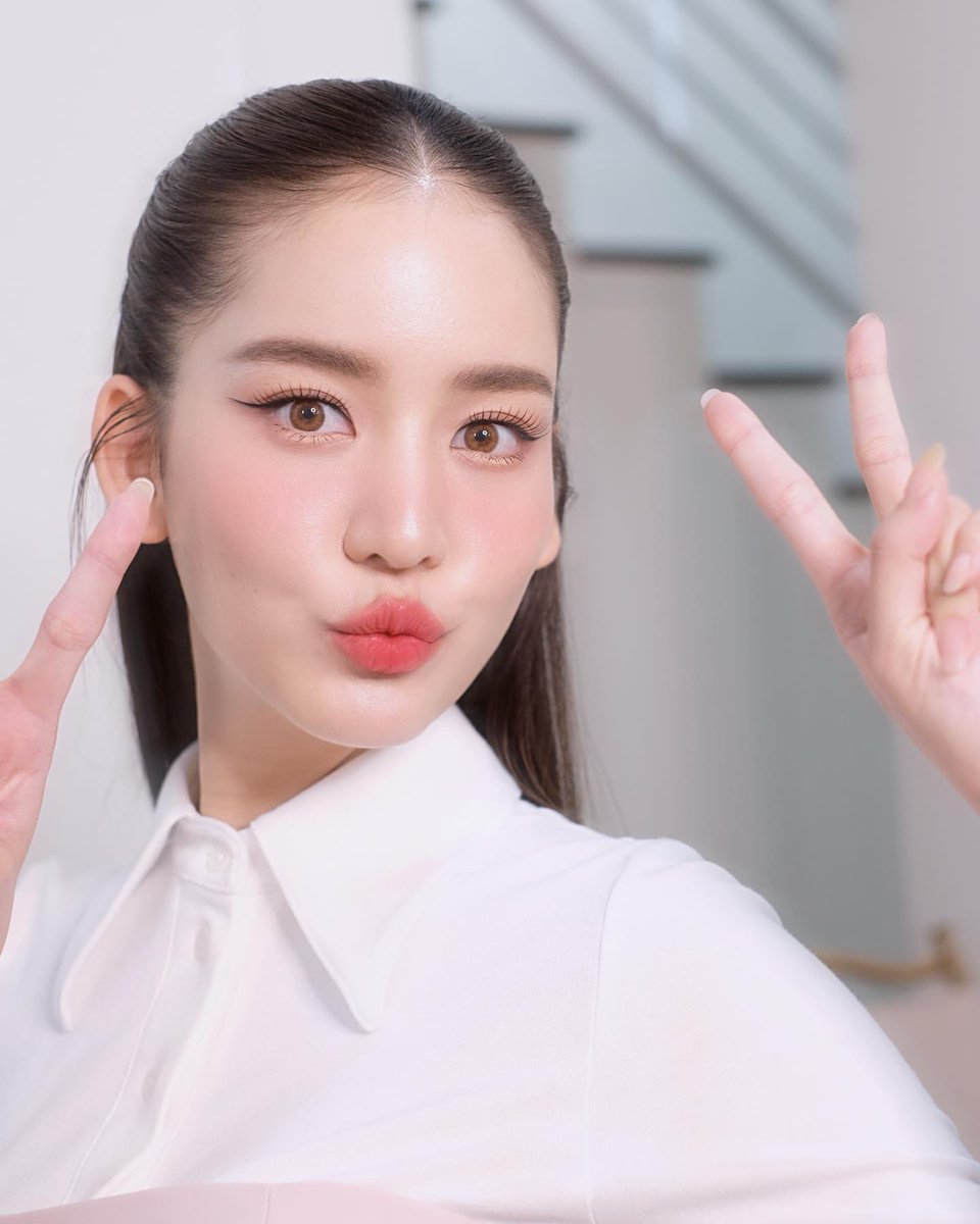 FFon_rn's tweet photo. ต้าวความสดใส
My style : @bowbowmldss 💕
Hair : @torrmonster 💈
@ttinapakk
@mombow_maylada
@bermb29
.
#first_makeup #firstmakeupstyle #firstmakeupthailand #makeupartistthailand
#โบว์เมลดา
#bow_maylada
Cr. @first_make_up https://t.co/eoVCZWNzAq