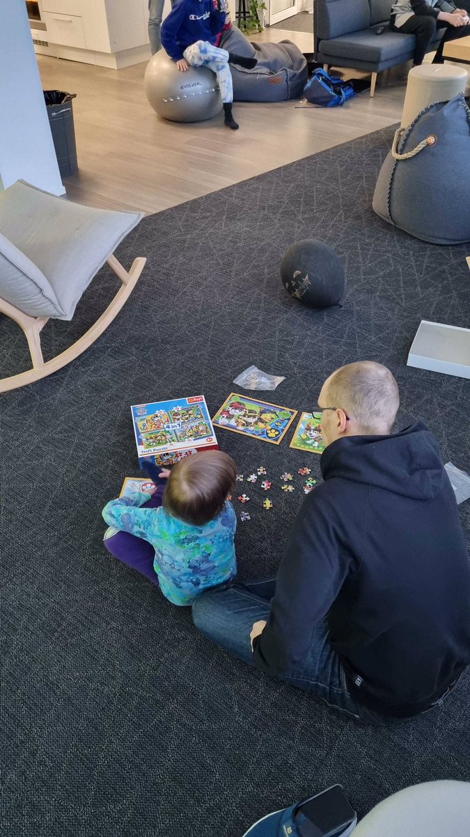 CodemateLtd's tweet photo. So many small developers and designers at the Oulu Office today!
They have a lot of important meetings and workshops today! 🤓
#LapsetMukaanTöihin2023 #GoForward #codematelife https://t.co/4T0bN08Wwd