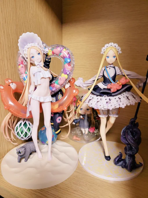 アビーちゃんフィギュア届いたー!!うあぁぁ!!かわいい!!どっから見てもかわいい!!!浮き輪すごい!!かわいい!!また宝物が増えた