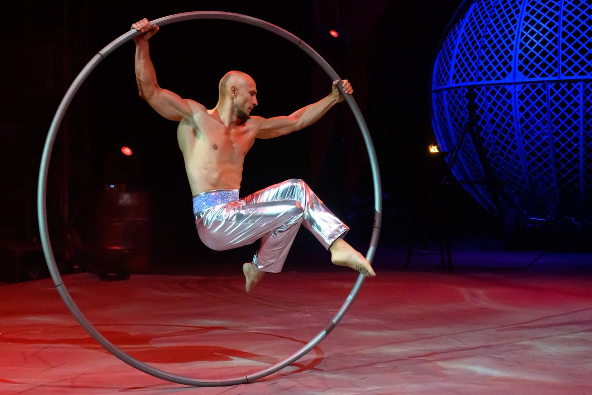 Cirque Berserk UK tweet media