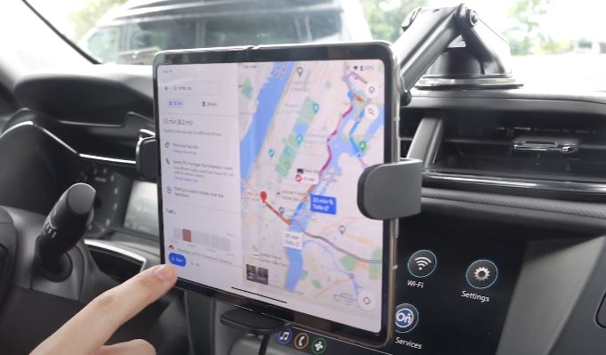 ipadness's tweet photo. iOttie Auto Sense 2 Dash &amp; Windshield Car iPhone Holder with Auto Clamping - https://t.co/1pkuRNAZ9m https://t.co/IOaXqADNCt