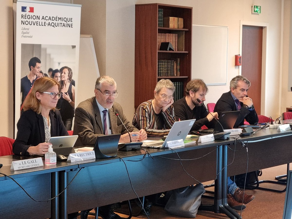 ABisagni's tweet photo. Avec les élus, équipes départementales @AcBordeaux et #OPLO, nous tenons le comité de pilotage de la convention de partenariat pour l'enseignement de l’#occitan : 
➡️Bilan rentrée 2023: hausse des effectifs bilingues en #école et au #collège
➡️#formation, recrutement professeurs https://t.co/gmaZhsWyph