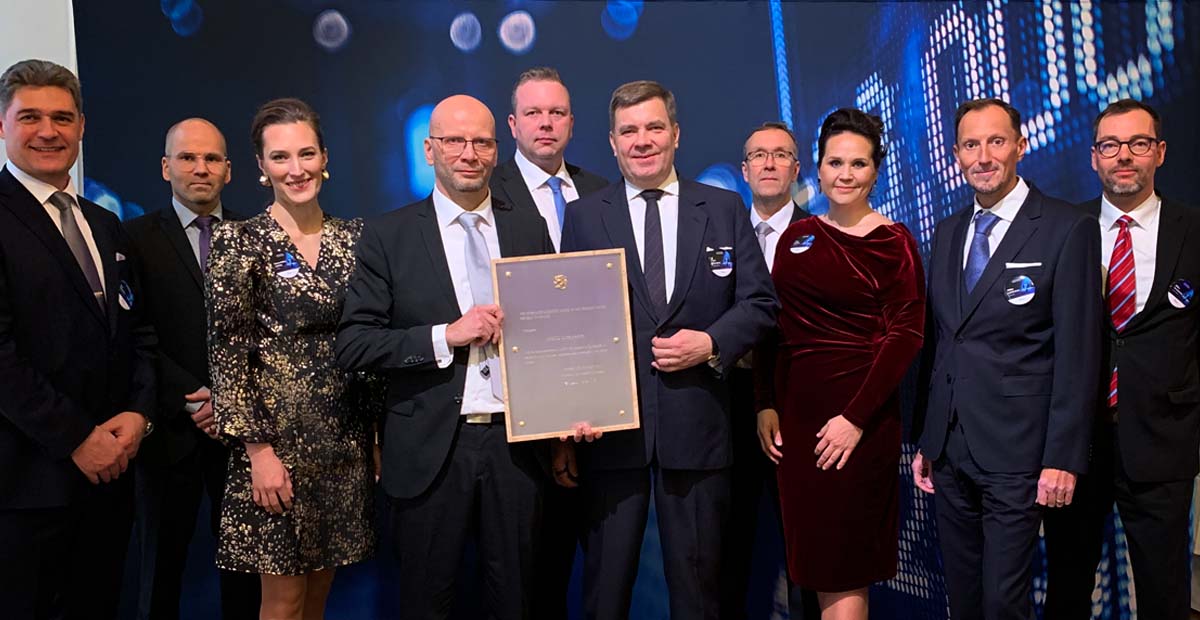 Finnish President Recognizes AGCO as International Long-Term Investor (valtra.com) in it’s brands in Finland, Valtra, AGCO Power, and AGCO Suomi. The award was presented by Finnish President Sauli Niinistö at the Presidential Palace in Helsinki.