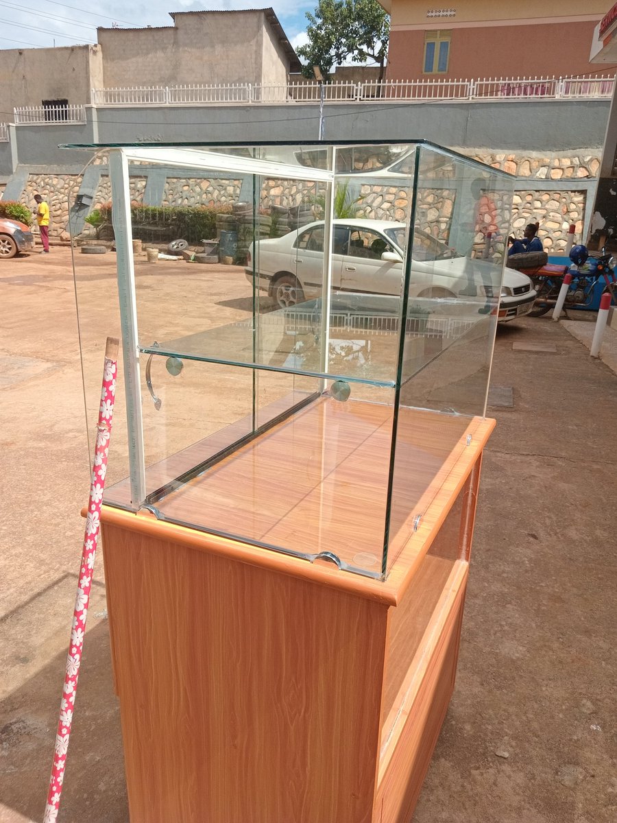 Mailman02208039's tweet photo. Sensational glasscounters forsale brandnew https://t.co/uhumdsQnFM