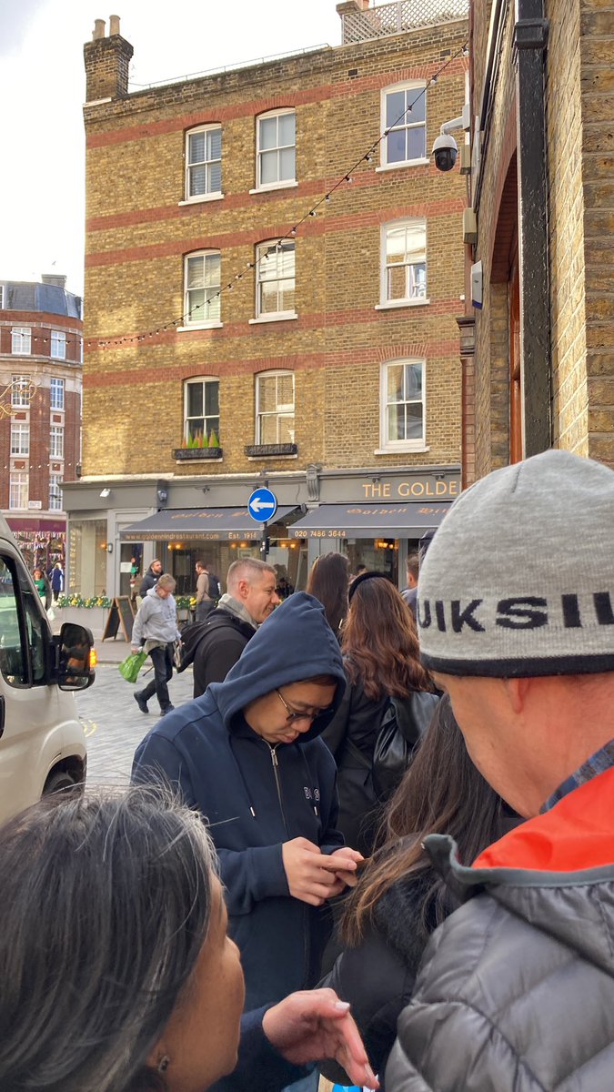Queuing for lunch up in London Town
