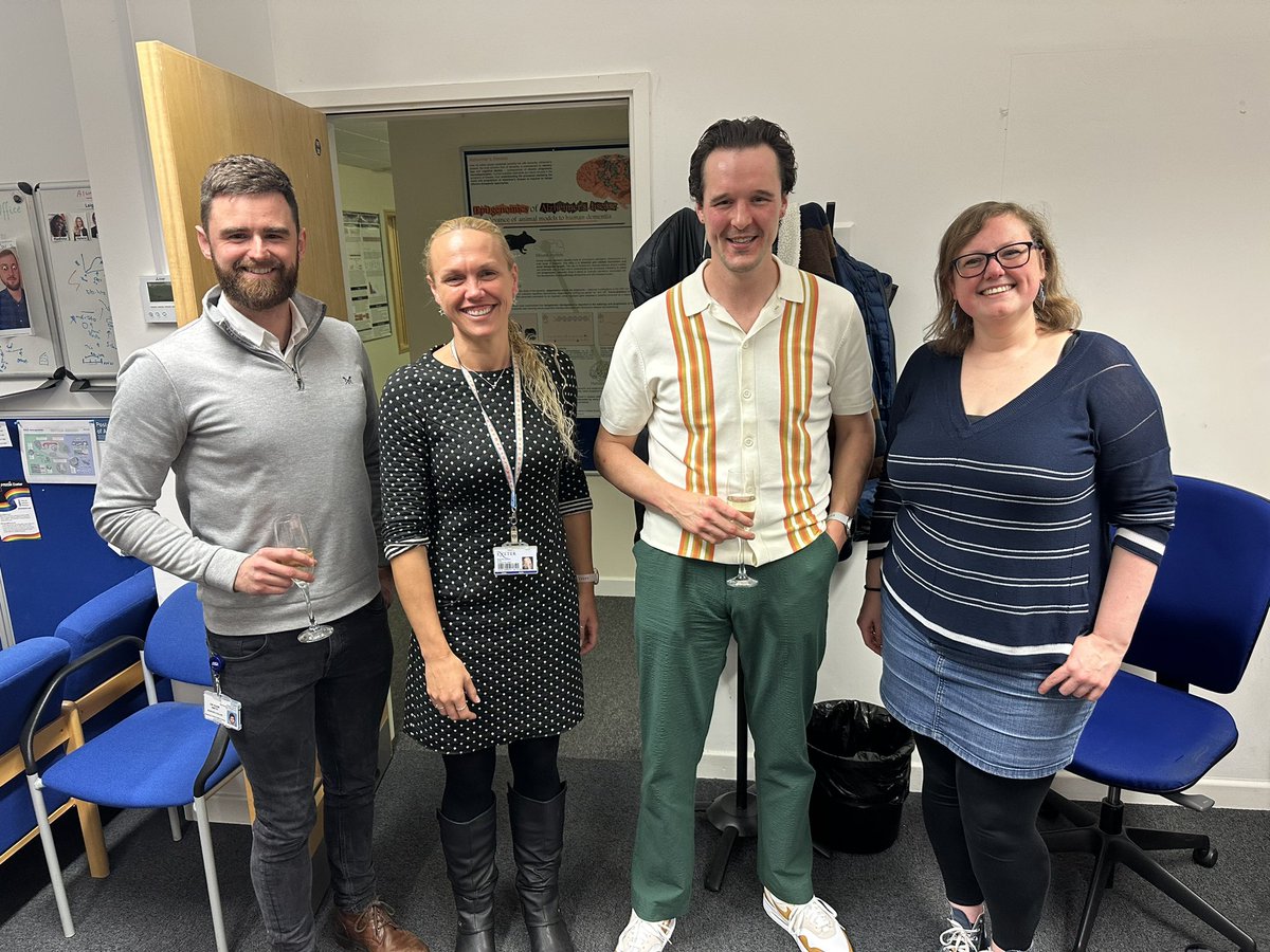 Congratulations to Dr @GregWheildon from @Dementia_Omics who passed his PhD Viva this week! Thanks to @AlzheimersBRACE for funding this important research @ExeterNeuro @uniofexeHLS, his examiners @ChloeCWong @wendyjnoble @jontbrown and co-supervisors @BecktyBoo and Adam Smith