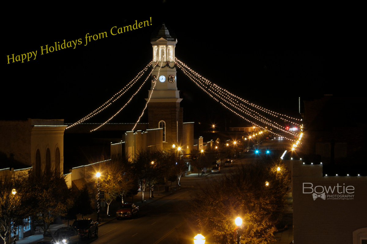 Johnny_Deal's tweet photo. 🎶It's beginning to look a lot like Christmas!🎶 #WhereImFrom One of my favorite photographs and favorite times of the year! #HappyHolidays #CamdenSC #TowerLights https://t.co/Dry4VkUgVY