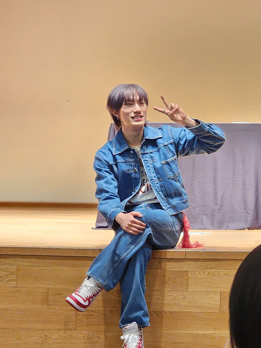 damiduru's tweet image. 사랑해❤️

진짜 실물의 10분의 1도 못담는다
카메라가 잘못하고 있던게 맞아
#방예담 #BANGYEDAM