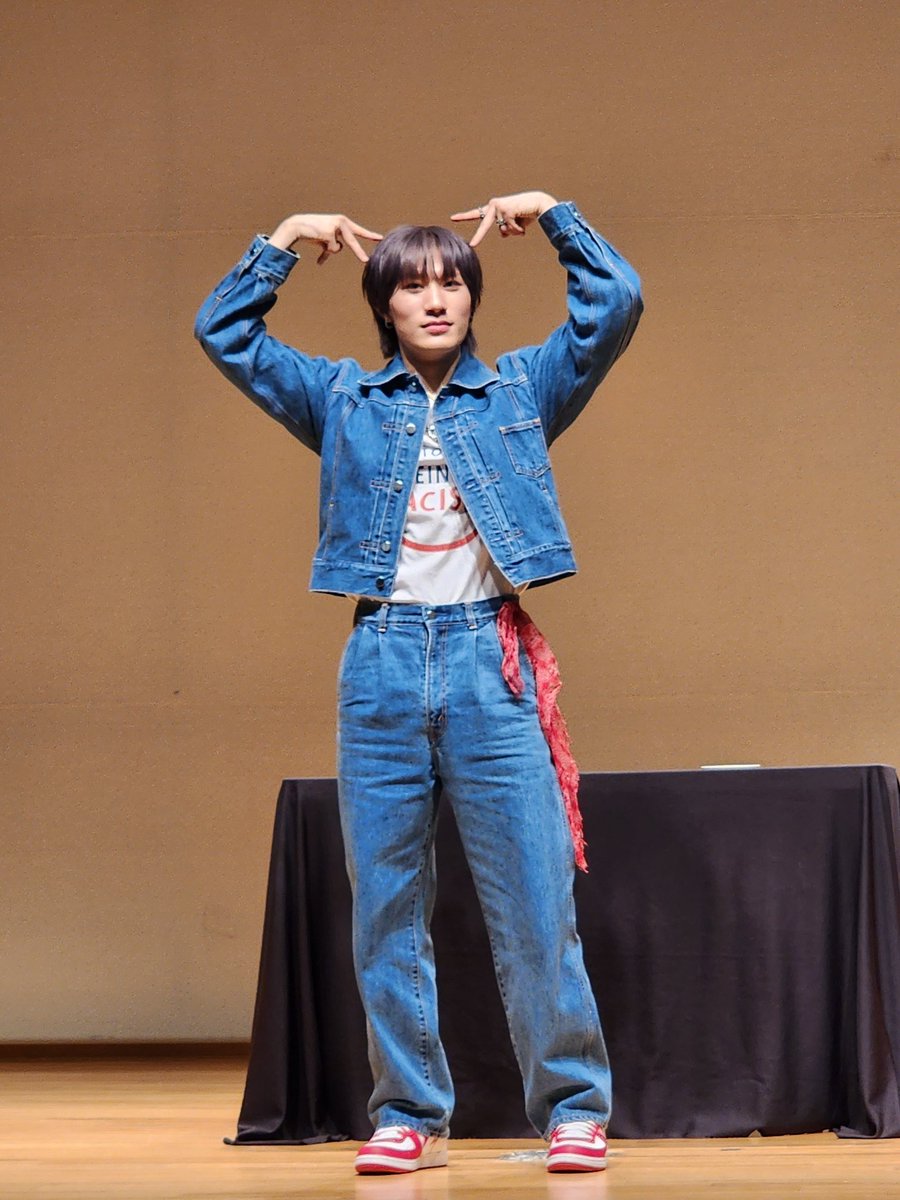 damiduru's tweet image. 사랑해❤️

진짜 실물의 10분의 1도 못담는다
카메라가 잘못하고 있던게 맞아
#방예담 #BANGYEDAM