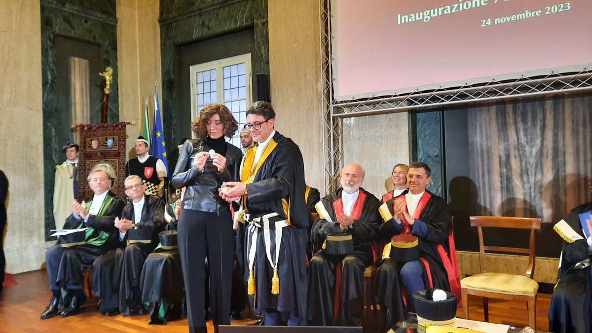 22/11. Cerimonia di inaugurazione del 783° anno accademico dell'#Università di #Siena: l'intervento del Ministro dell'Università e della Ricerca, Sen. Prof.ssa #AnnaMariaBernini.
