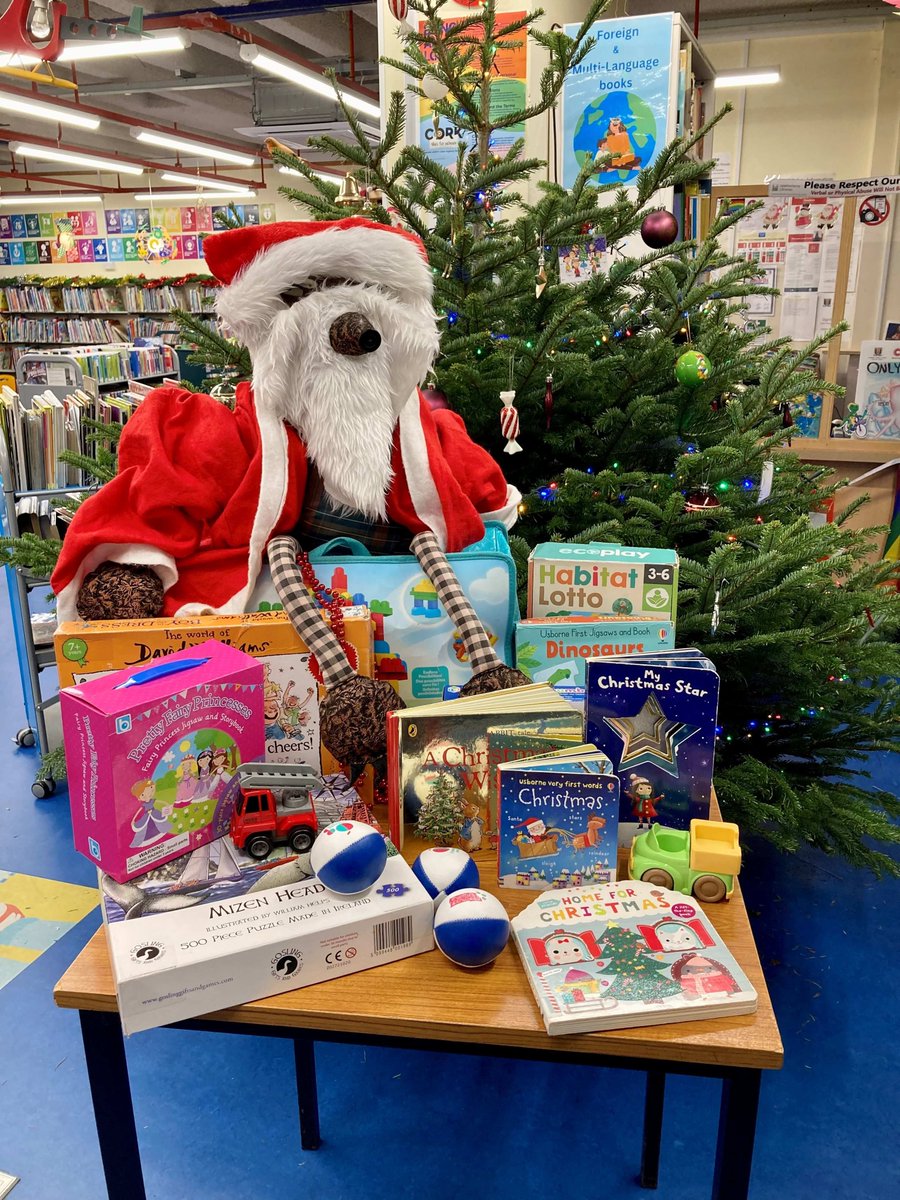 corkcitylibrary's tweet photo. We're ready for the Toy Show here at the Children's Library, Grand Parade! 🎅🎄
We have a wonderful selection of games, toys and puzzles available to borrow from all of our libraries. Check them out in your local library! 🧩🎲
#CorkCityLibraries #ToyShow #ToyLibrary https://t.co/SpuzGUGaWM