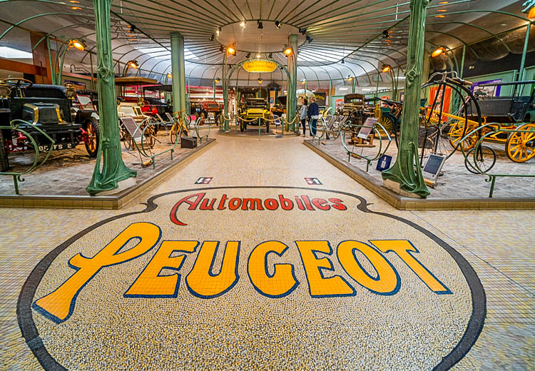 🏭 La #semainedelindustrie débute aujourd'hui !  
🚗 À cette occasion, plongez dans l' #histoire d'une brillante épopée industrielle : celle de la famille Peugeot qui a fait du <a href="/paysmontbeliard/">Pays de Montbéliard Agglomération</a> un centre industriel de renom  👉 bit.ly/Epopee_Peugeot

<a href="/PeugeotFR/">Peugeot France</a> <a href="/AVPCD/">L’Aventure Peugeot Citroën DS</a>