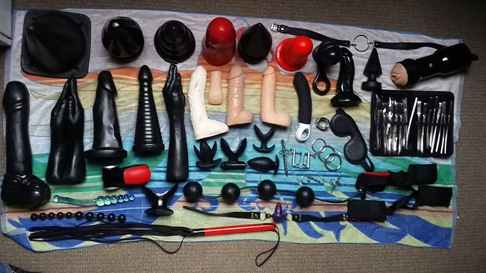 Mijn collectie toen ik +-22 was, inmiddels is dr veel veranderd en tegelijk niets! https://t.co/Ljtf<a href="/tag/sizequeen"class="tags"><span>#sizequeen</span></a>