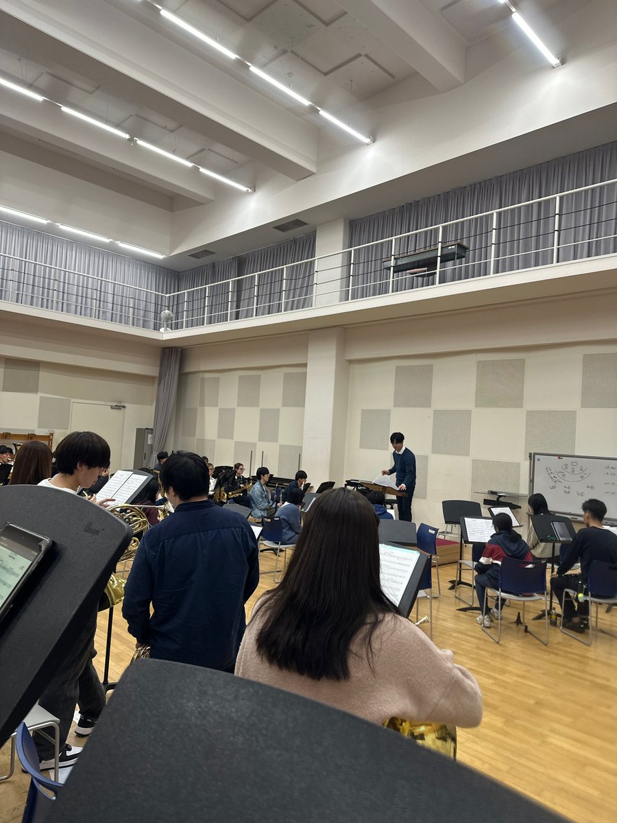 showawindcircle's tweet photo. お疲れ様です！
三連休どうお過ごしだったでしょうか??
まだまだ寒い日が続きますが���体に気をつけてお過ごしください🌸🌸🌸 https://t.co/nCoKIRgiu1